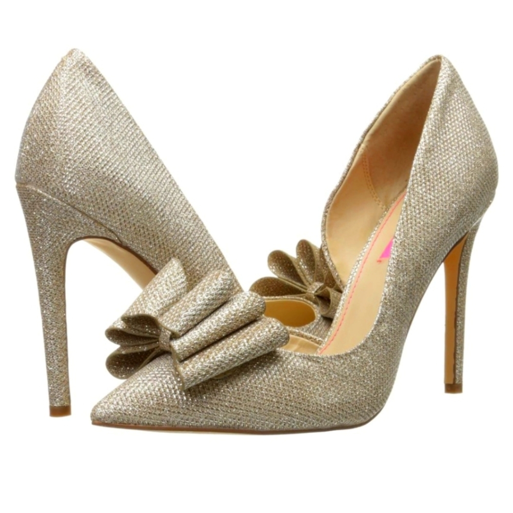 Betsey Johnson prince pump size 8